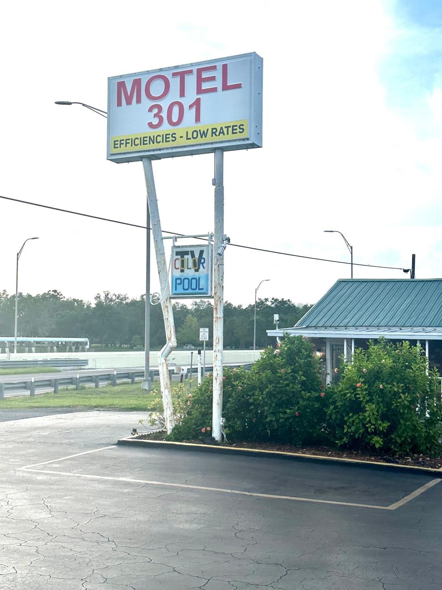 Motel 301 Orient Park Exteriér fotografie